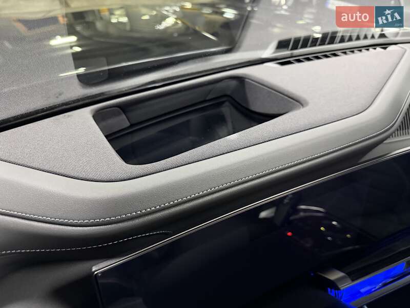 Седан BMW 7 Series 2024 в Киеве