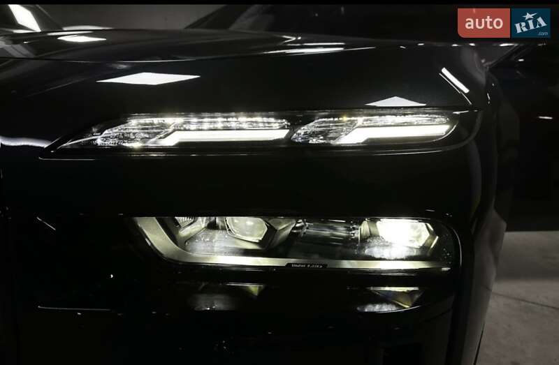 Седан BMW 7 Series 2024 в Киеве