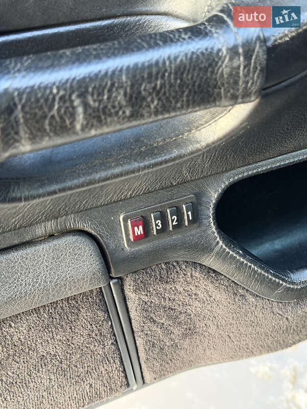 Седан BMW 7 Series 2000 в Луцке