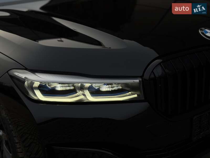 Седан BMW 7 Series 2020 в Мукачево