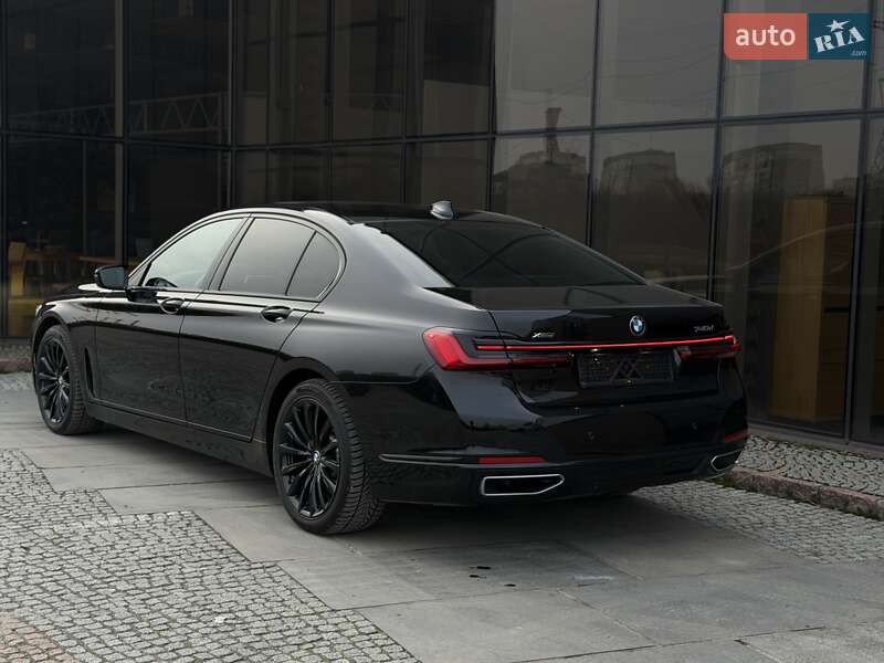 Седан BMW 7 Series 2020 в Мукачево