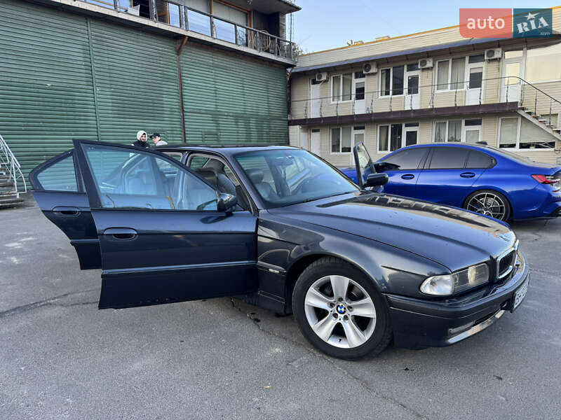 Седан BMW 7 Series 1995 в Одессе