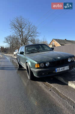 Седан BMW 7 Series 1988 в Хмільнику