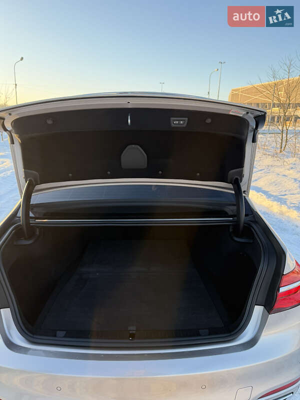 Седан BMW 7 Series 2017 в Львове