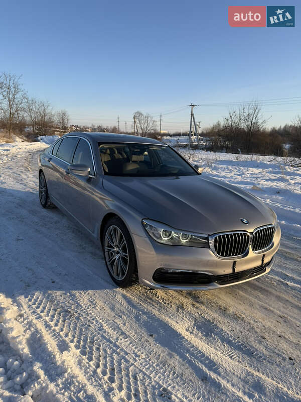 Седан BMW 7 Series 2017 в Львове