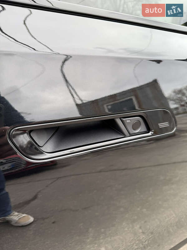 Седан BMW 7 Series 2024 в Харькове