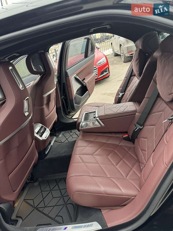 Седан BMW 7 Series 2024 в Харькове