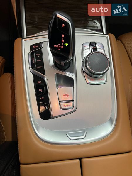 Седан BMW 7 Series 2022 в Черновцах