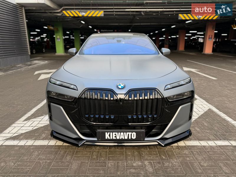 Седан BMW 7 Series 2023 в Киеве фото 2 Седан BMW 7 Series 2023 в Киеве