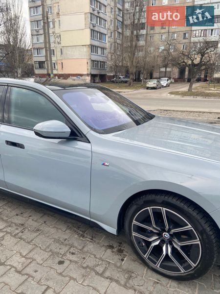 Седан BMW 7 Series 2024 в Каменском