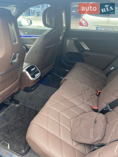 Седан BMW 7 Series 2024 в Каменском