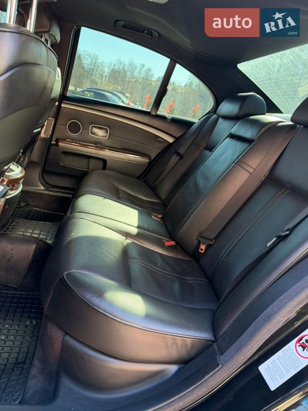 Седан BMW 7 Series 2004 в Звягеле