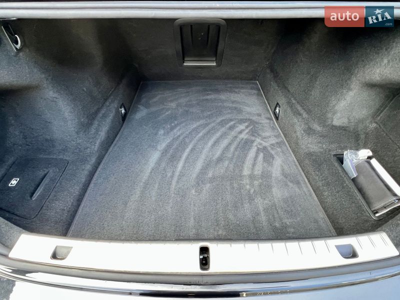 Седан BMW 7 Series 2022 в Киеве