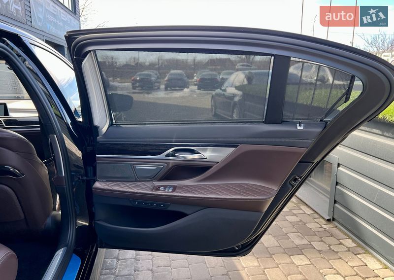 Седан BMW 7 Series 2022 в Киеве