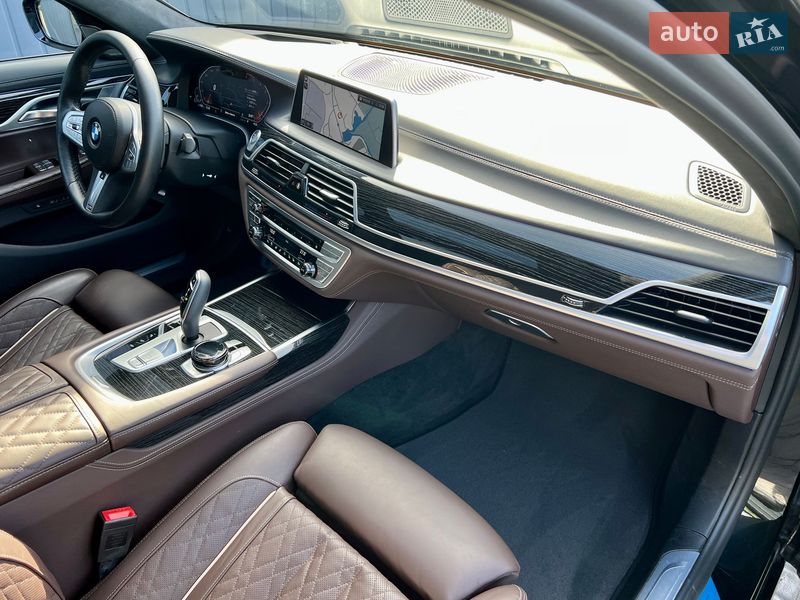 Седан BMW 7 Series 2022 в Киеве