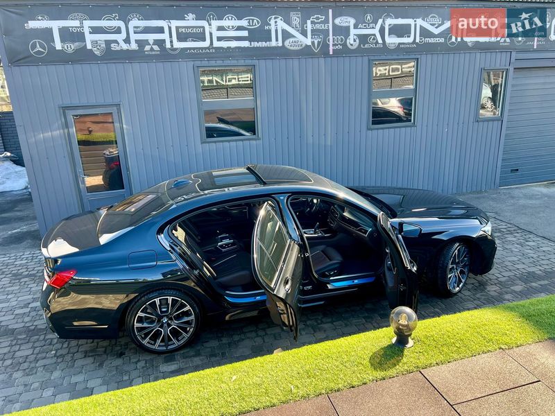 Седан BMW 7 Series 2022 в Киеве