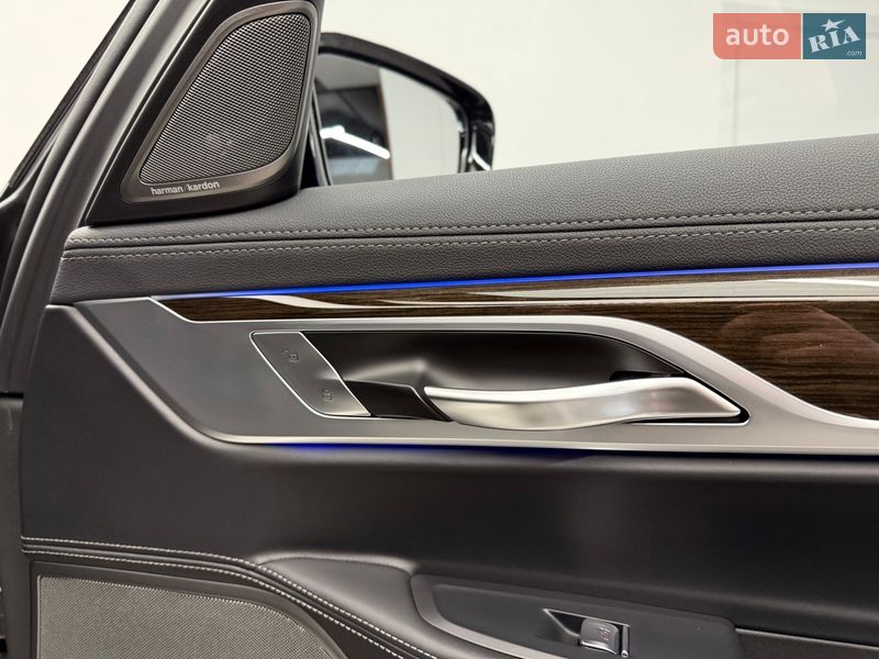 Седан BMW 7 Series 2022 в Киеве