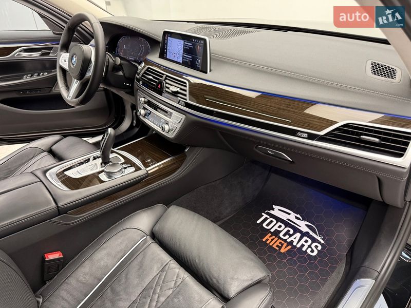 Седан BMW 7 Series 2022 в Киеве