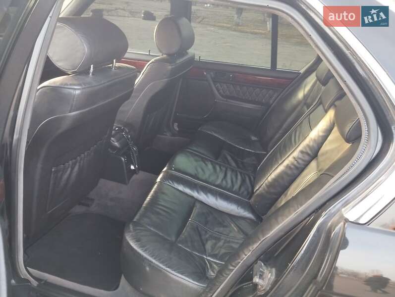 Седан BMW 7 Series 1992 в Каменском