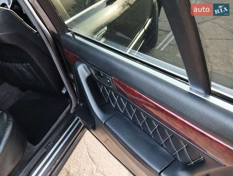 Седан BMW 7 Series 1992 в Каменском