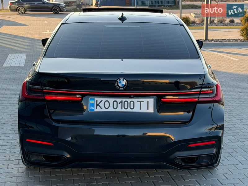 Седан BMW 7 Series 2019 в Ужгороде