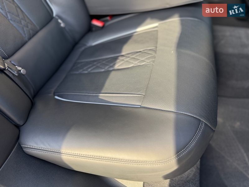 Седан BMW 7 Series 2022 в Дніпрі