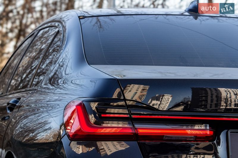 Седан BMW 7 Series 2018 в Львове