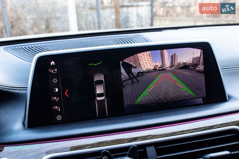 Седан BMW 7 Series 2018 в Львове