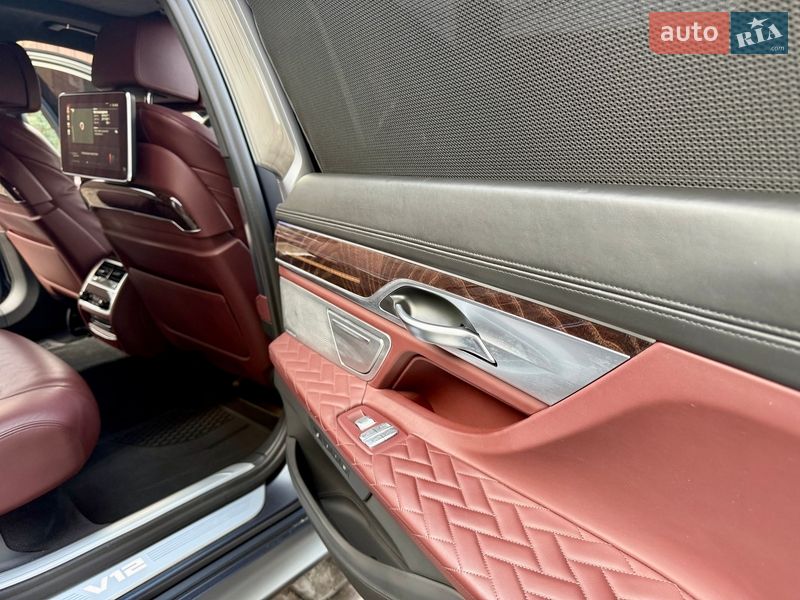 Седан BMW 7 Series 2019 в Киеве