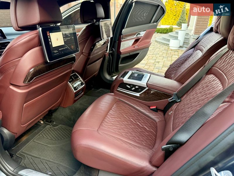Седан BMW 7 Series 2019 в Киеве