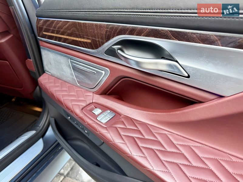 Седан BMW 7 Series 2019 в Киеве
