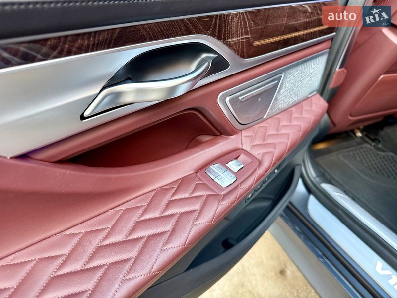 Седан BMW 7 Series 2019 в Киеве