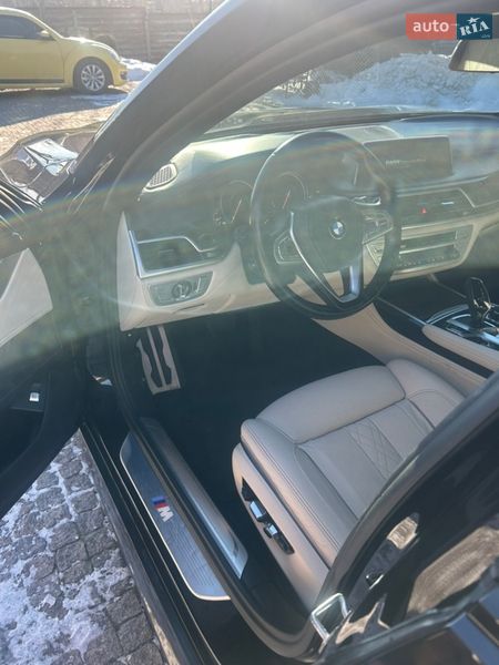 Седан BMW 7 Series 2017 в Владимире