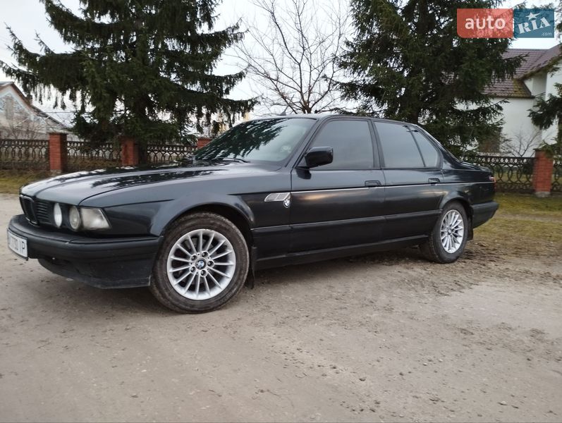 Седан BMW 7 Series 1989 в Кременці