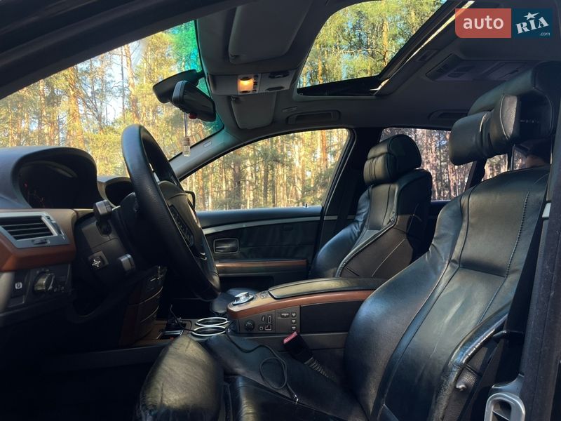 Седан BMW 7 Series 2004 в Вышгороде