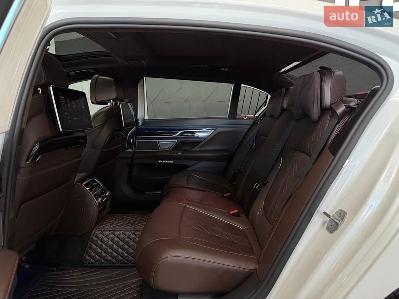 Седан BMW 7 Series 2016 в Тернополе