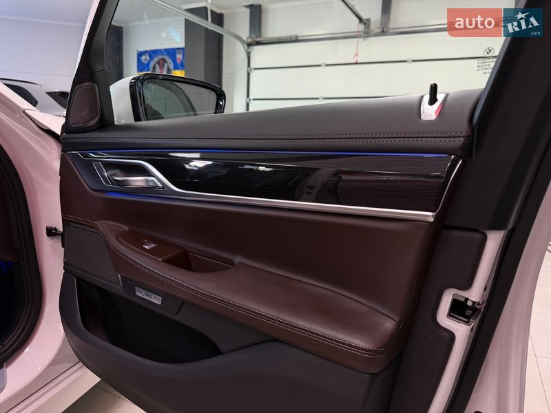 Седан BMW 7 Series 2016 в Тернополе