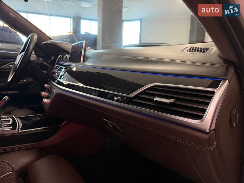 Седан BMW 7 Series 2016 в Тернополе