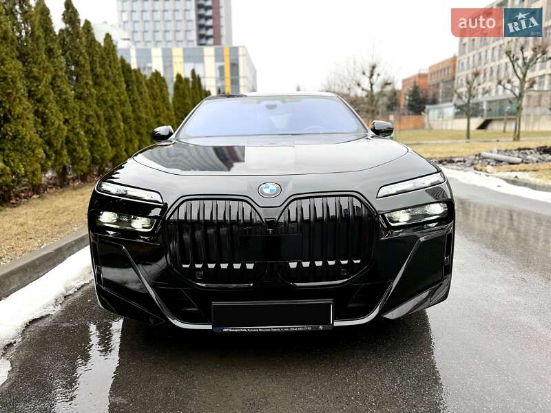 Седан BMW 7 Series 2023 в Киеве фото 22 Седан BMW 7 Series 2023 в Киеве