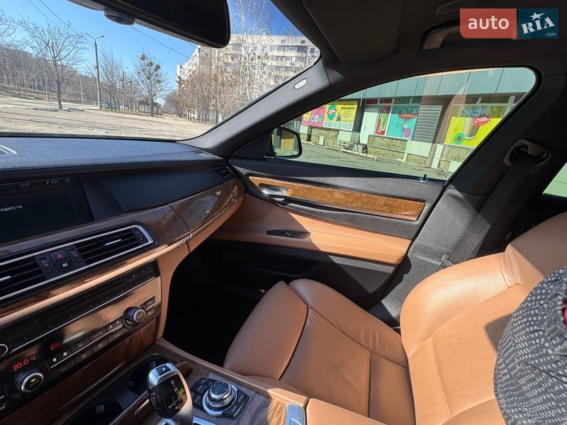 Седан BMW 7 Series 2011 в Харкові