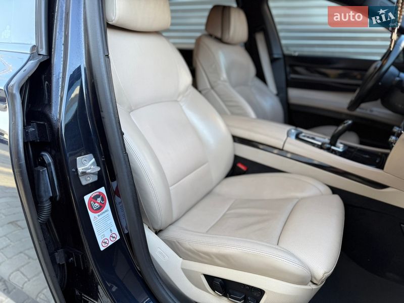 Седан BMW 7 Series 2011 в Хмельницком