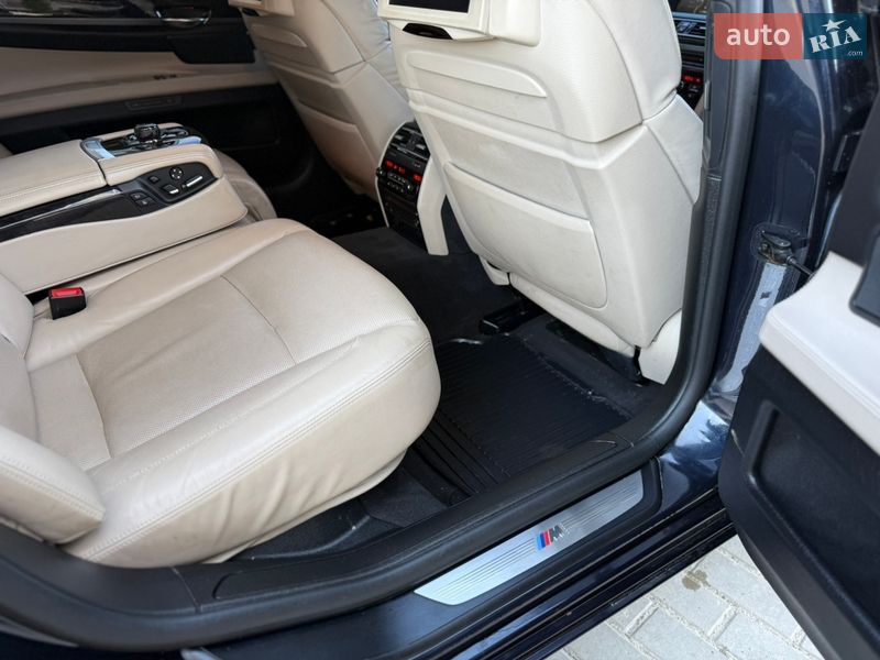 Седан BMW 7 Series 2011 в Хмельницком