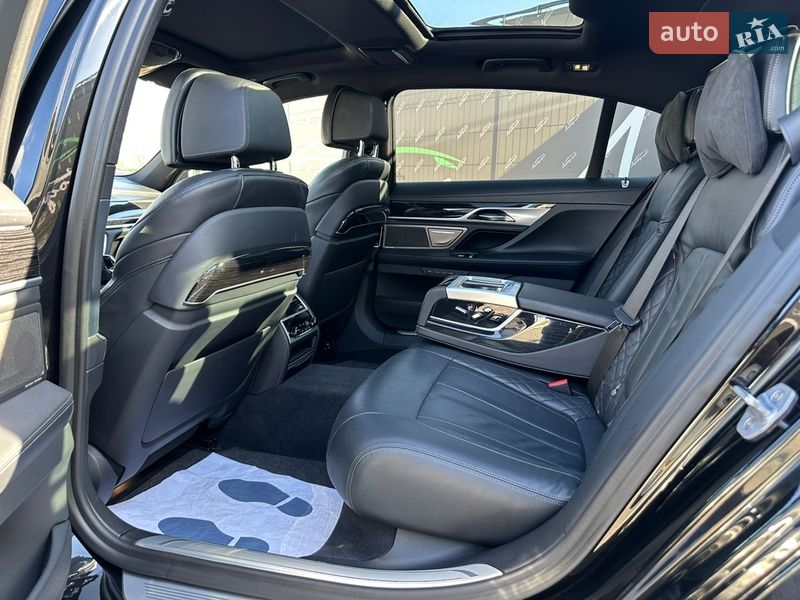 Седан BMW 7 Series 2019 в Киеве