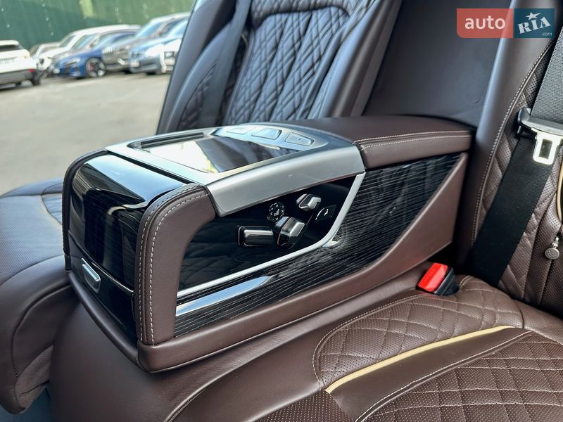 Седан BMW 7 Series 2021 в Киеве