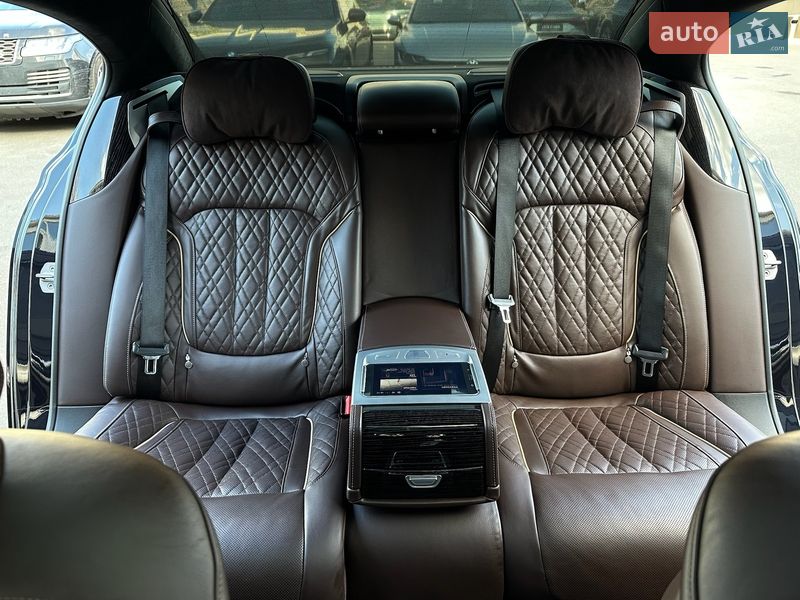 Седан BMW 7 Series 2021 в Киеве