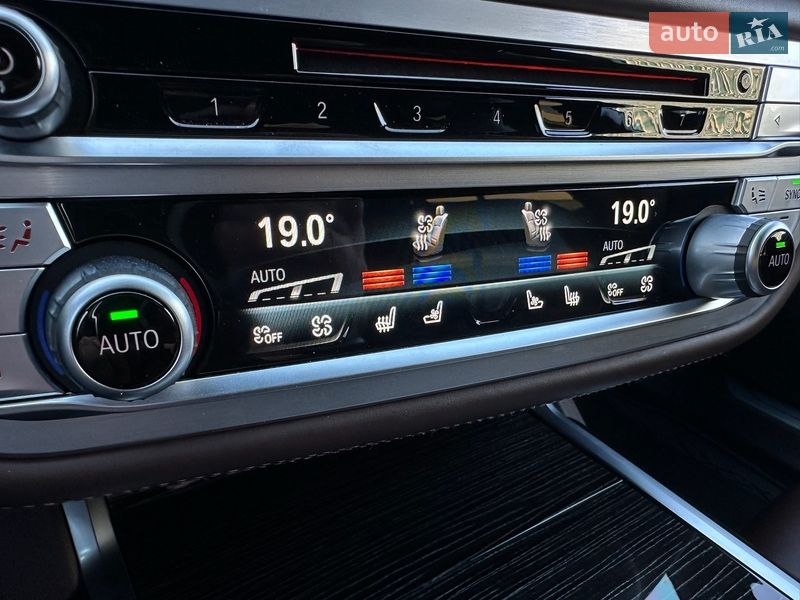 Седан BMW 7 Series 2021 в Киеве