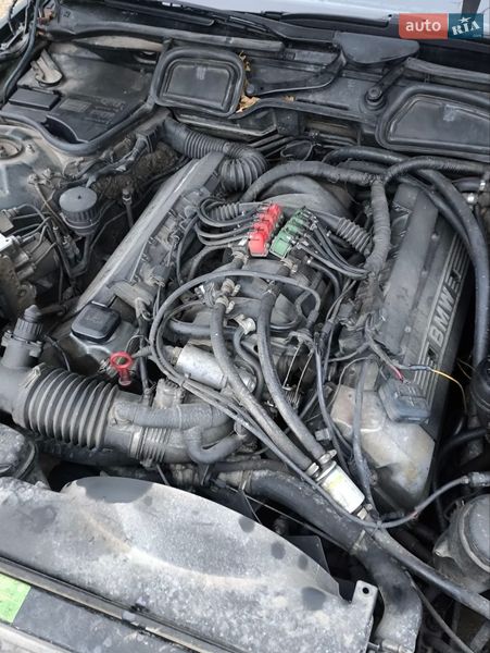 Седан BMW 7 Series 1995 в Запорожье