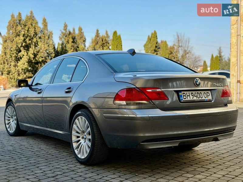 Седан BMW 7 Series 2005 в Дубно