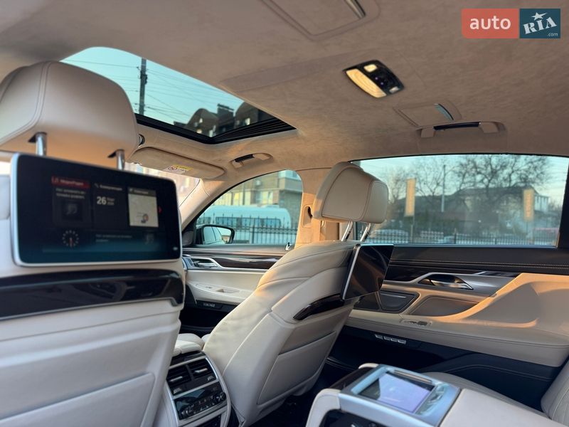 Седан BMW 7 Series 2017 в Киеве