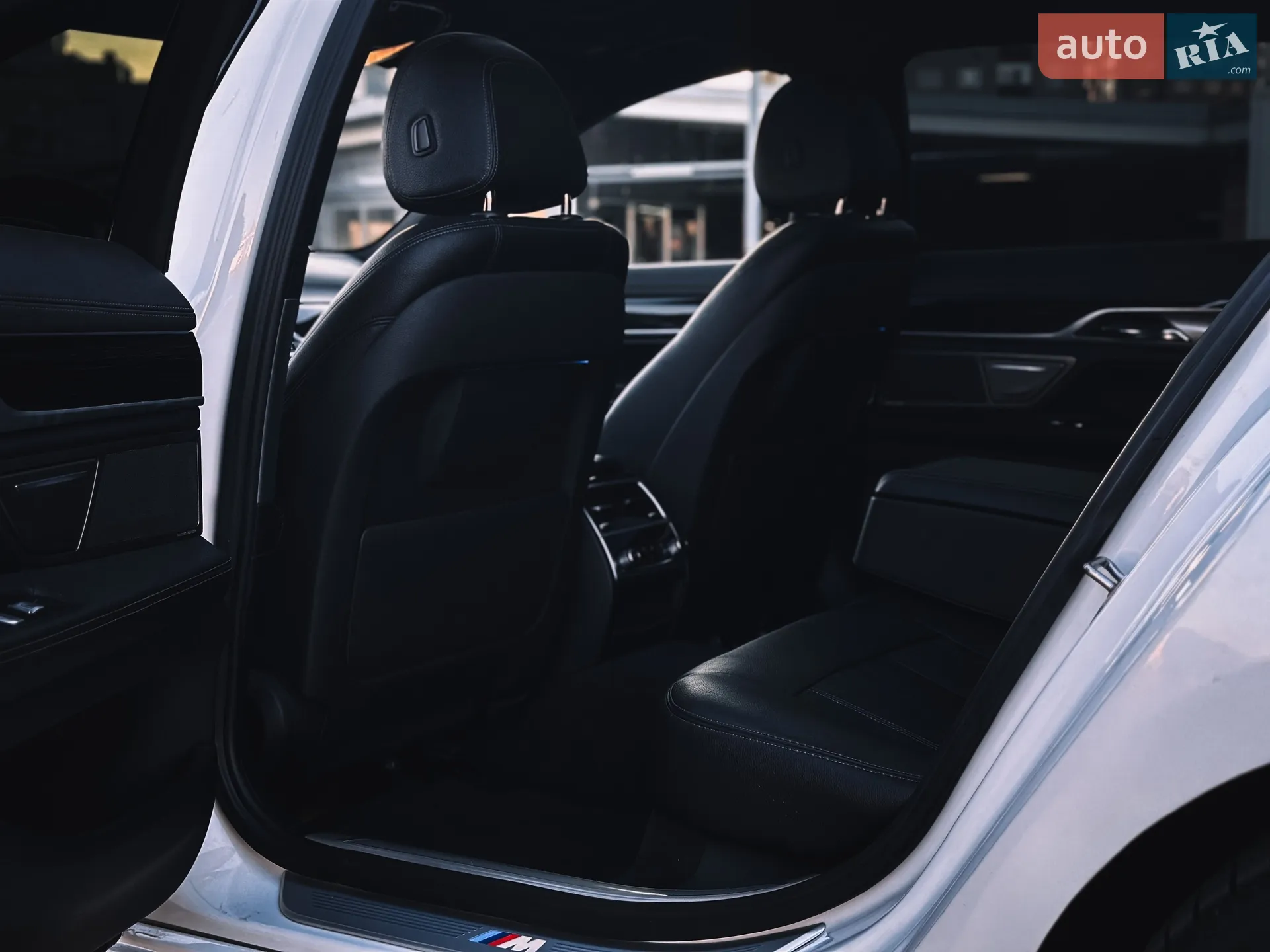 2017 BMW 7er - мініатюра 23